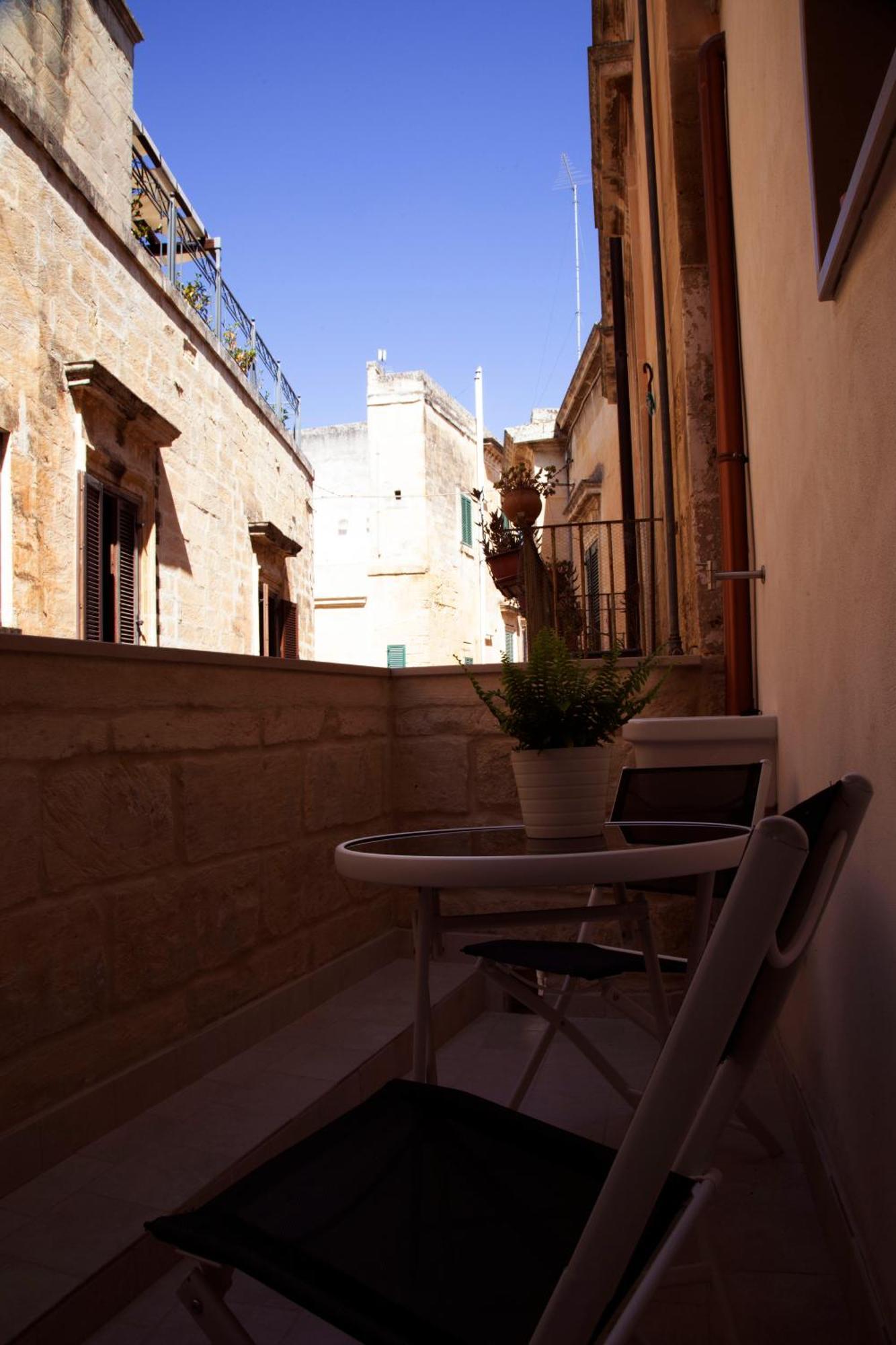 Casa Sole Apartment Lecce Bagian luar foto
